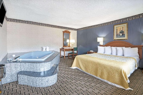 Days Inn by Wyndham Branford New Haven Conference Center image 13