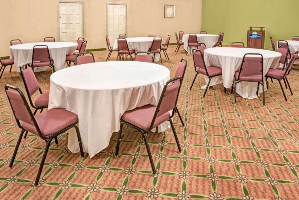 Days Inn by Wyndham Branford New Haven Conference Center Image 15