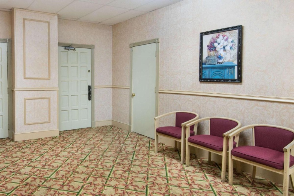 Days Inn by Wyndham Branford New Haven Conference Center Image 17